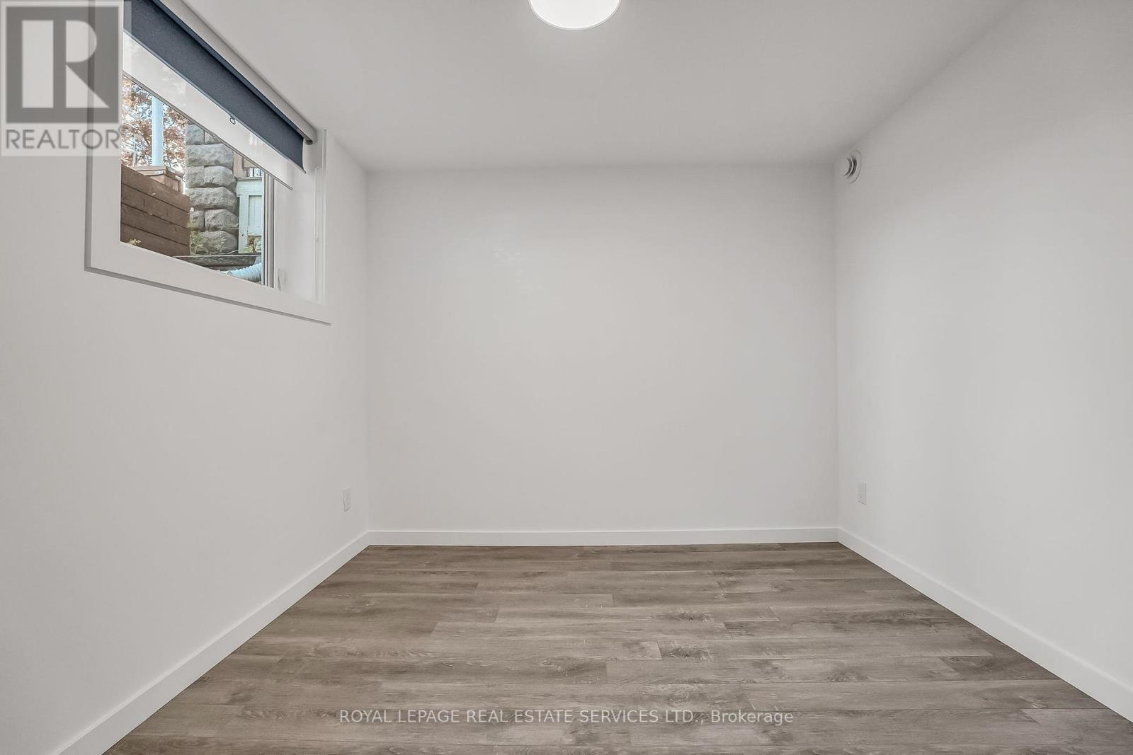 












A - 439 WINONA DRIVE

,
Toronto,




Ontario
M6C3T4

