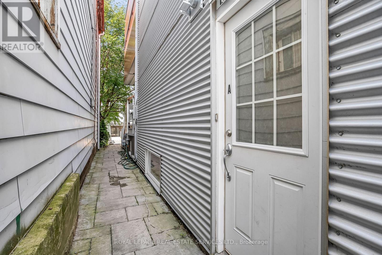 












A - 439 WINONA DRIVE

,
Toronto,




Ontario
M6C3T4

