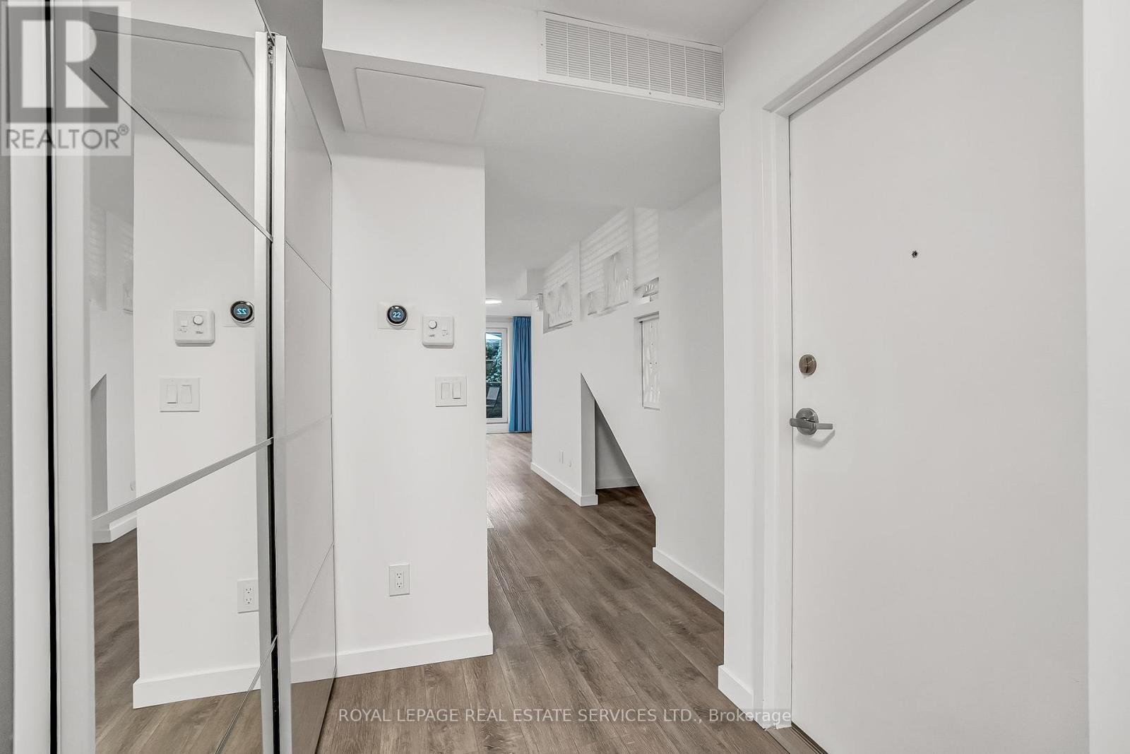 












A - 439 WINONA DRIVE

,
Toronto,




Ontario
M6C3T4

