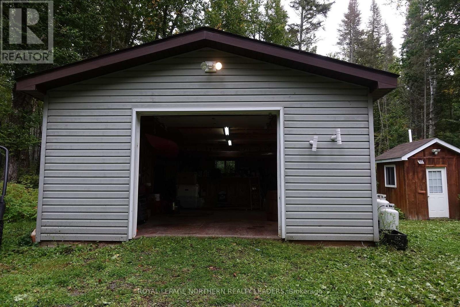 












LOT 11 HORWOOD LAKE

,
Timmins (TM - Outside West),




Ontario
P4N7G2

