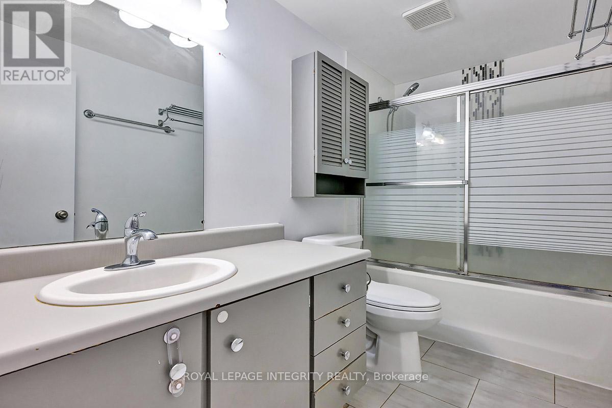 












49 - 2669 SOUTHVALE CRESCENT

,
Ottawa,




Ontario
K1B4V2

