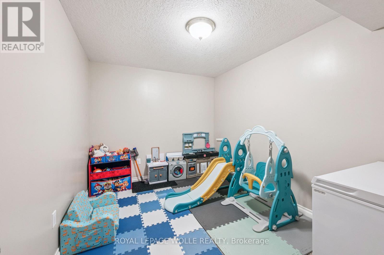 












96 KENT STREET

,
Cambridge,




Ontario
N1S4H2

