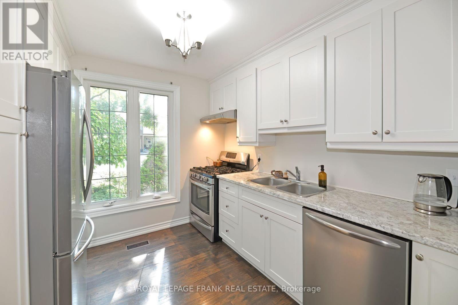 












1104 OLD PYE COURT

,
Oshawa (Centennial),




Ontario
L1G7N8

