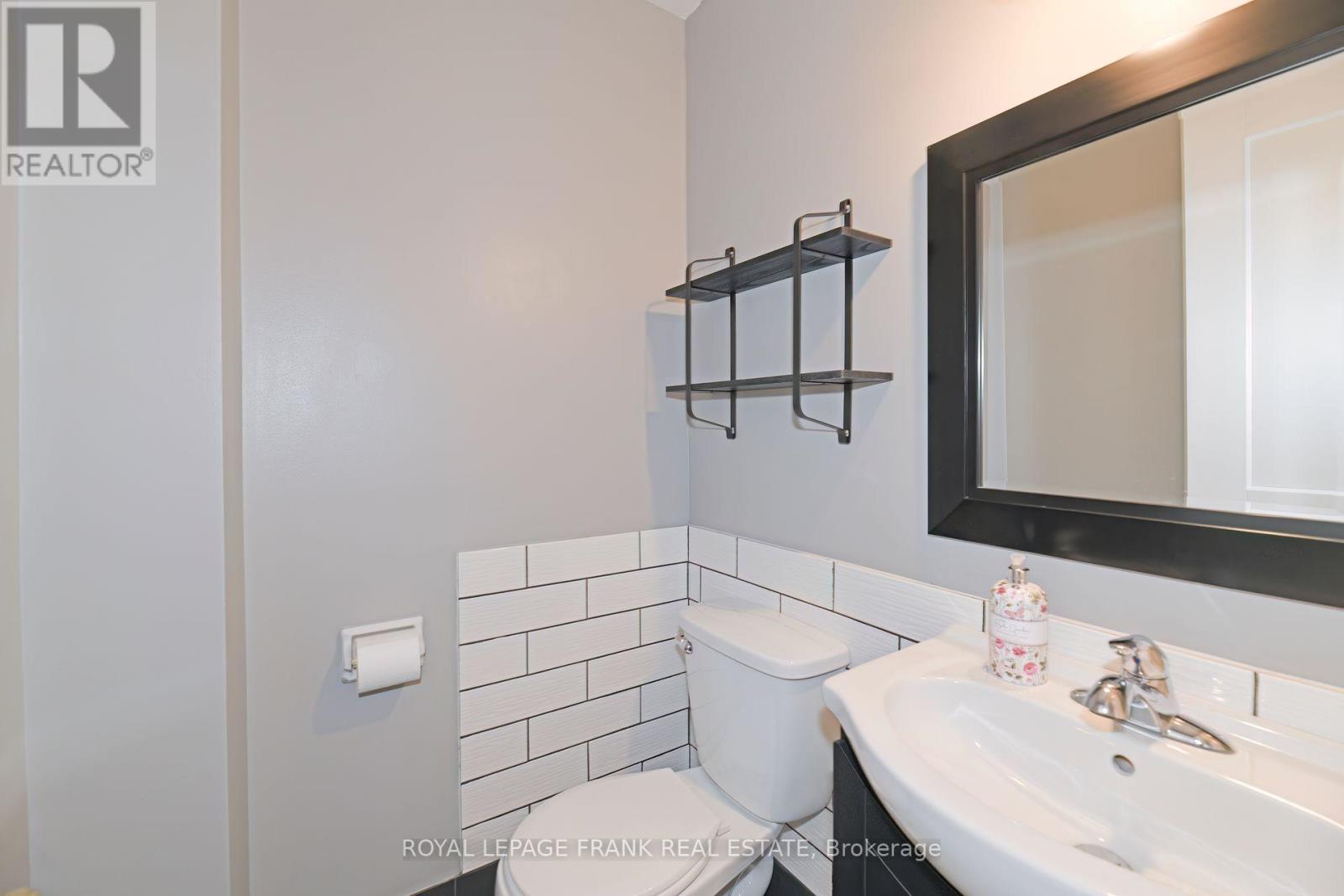 












1104 OLD PYE COURT

,
Oshawa (Centennial),




Ontario
L1G7N8

