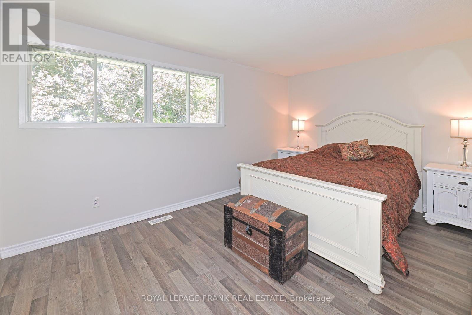 












1104 OLD PYE COURT

,
Oshawa (Centennial),




Ontario
L1G7N8

