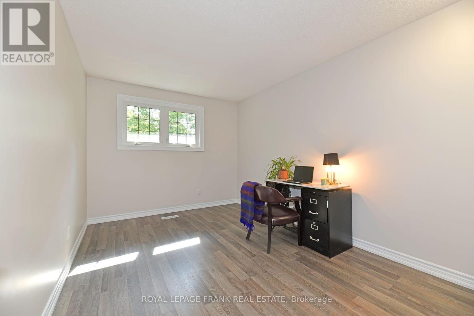 












1104 OLD PYE COURT

,
Oshawa (Centennial),




Ontario
L1G7N8

