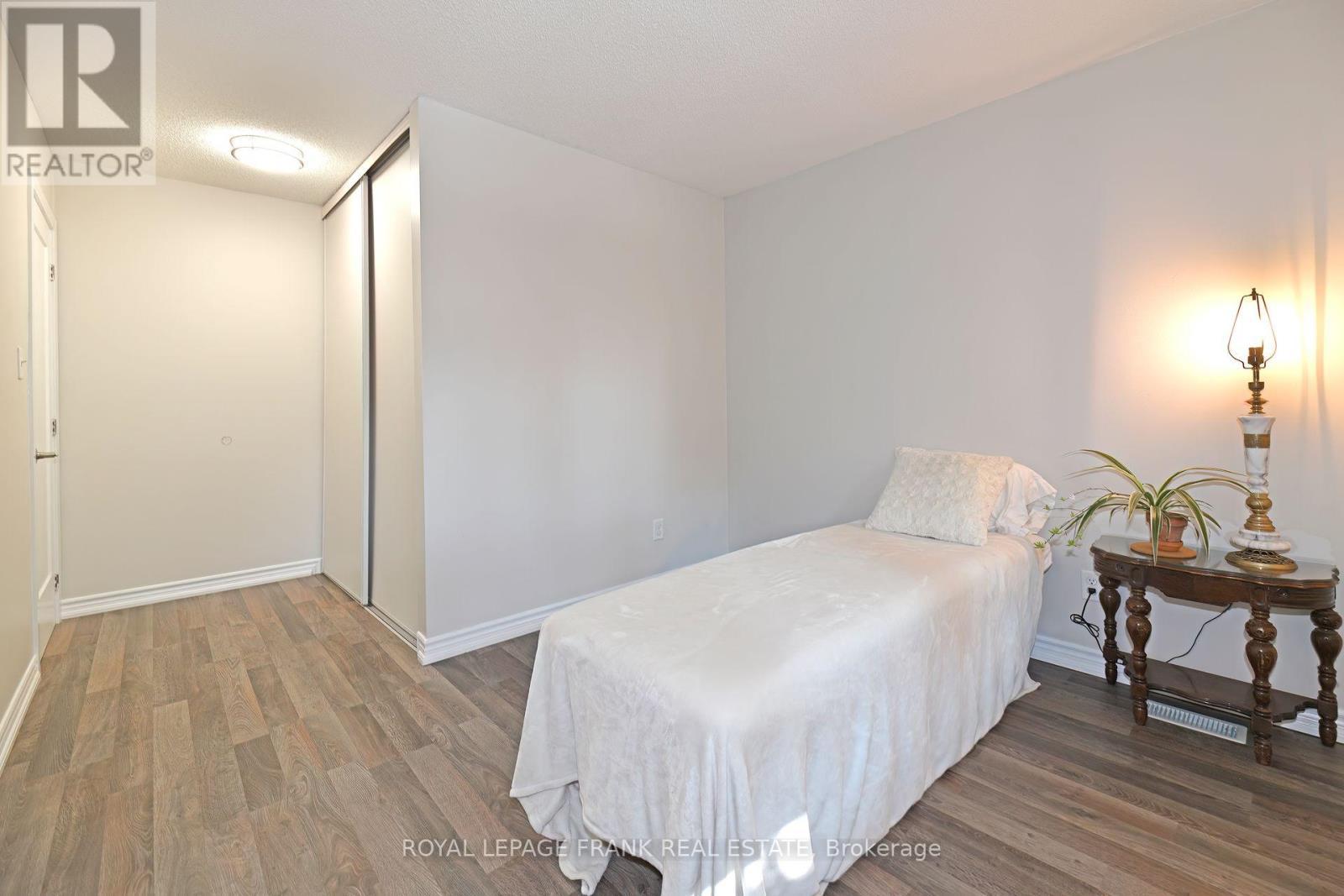 












1104 OLD PYE COURT

,
Oshawa (Centennial),




Ontario
L1G7N8

