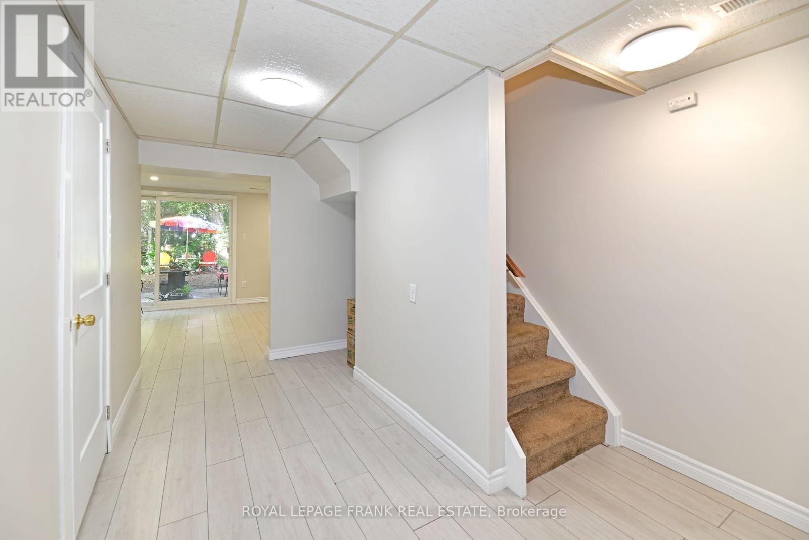 












1104 OLD PYE COURT

,
Oshawa (Centennial),




Ontario
L1G7N8

