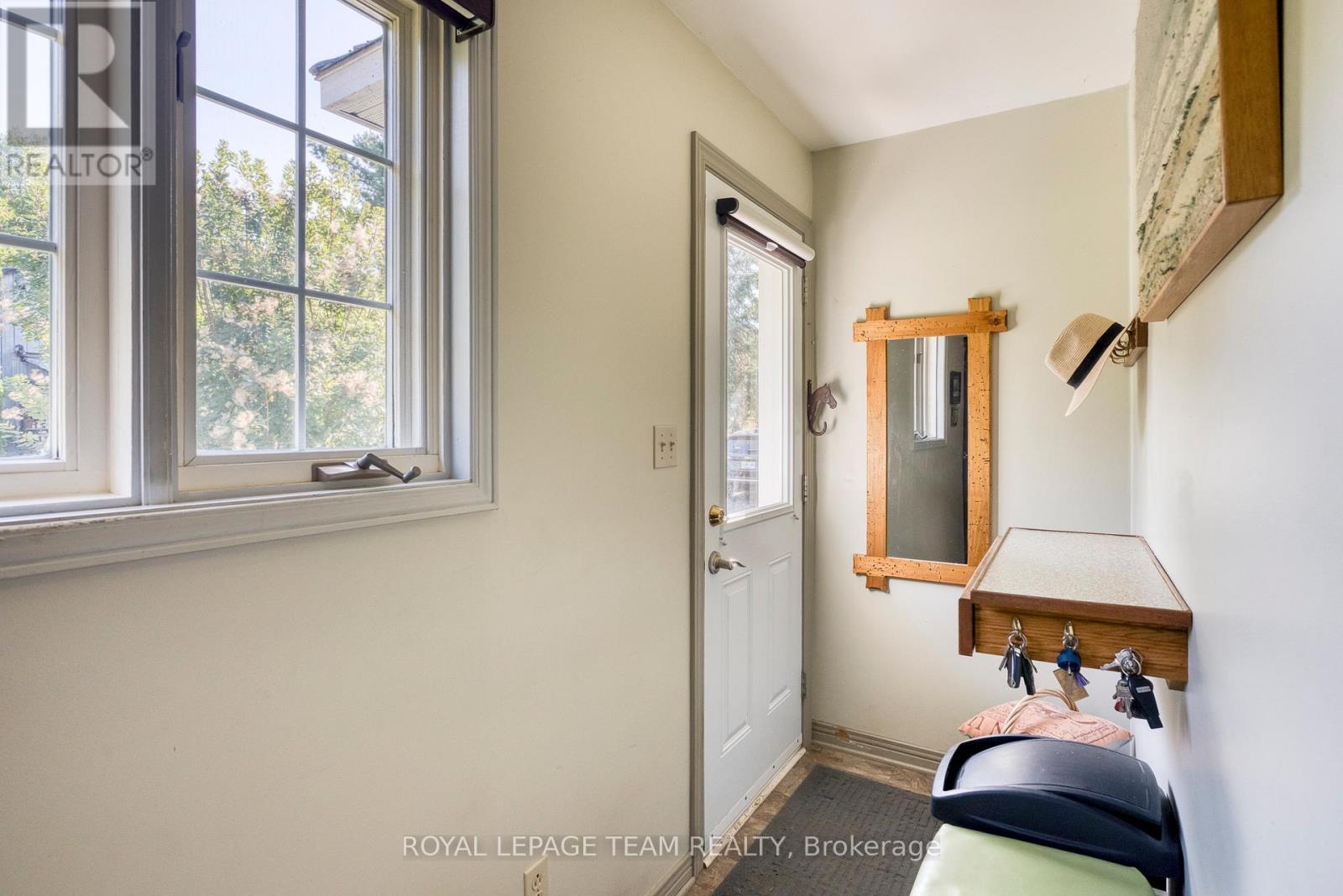 












2828 CON.10 N

,
Mississippi Mills,




Ontario
K0A2X0

