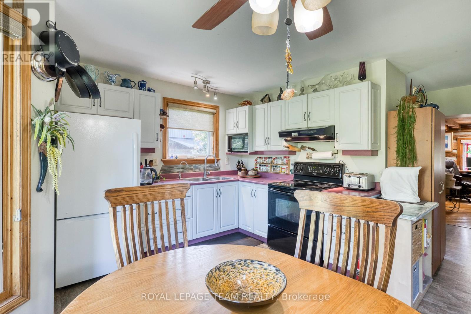 












2828 CON.10 N

,
Mississippi Mills,




Ontario
K0A2X0

