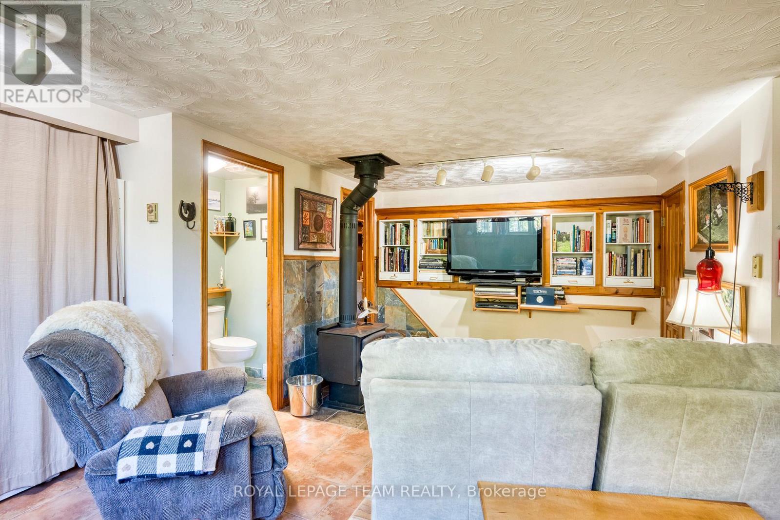 












2828 CON.10 N

,
Mississippi Mills,




Ontario
K0A2X0

