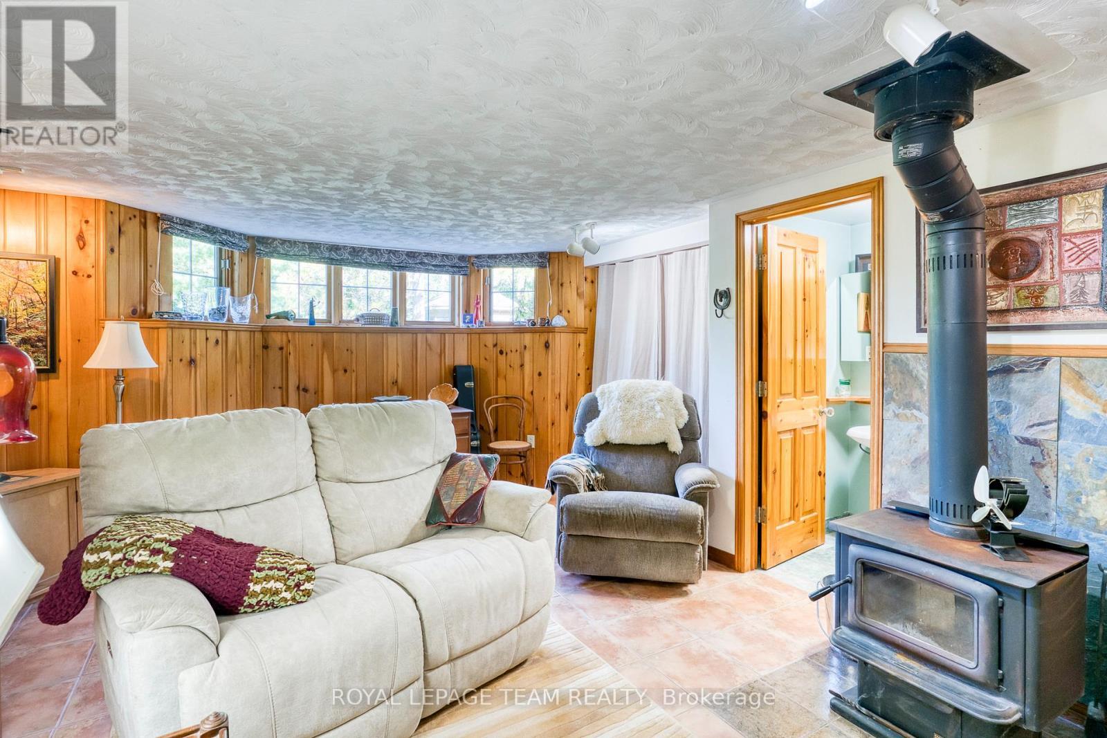 












2828 CON.10 N

,
Mississippi Mills,




Ontario
K0A2X0

