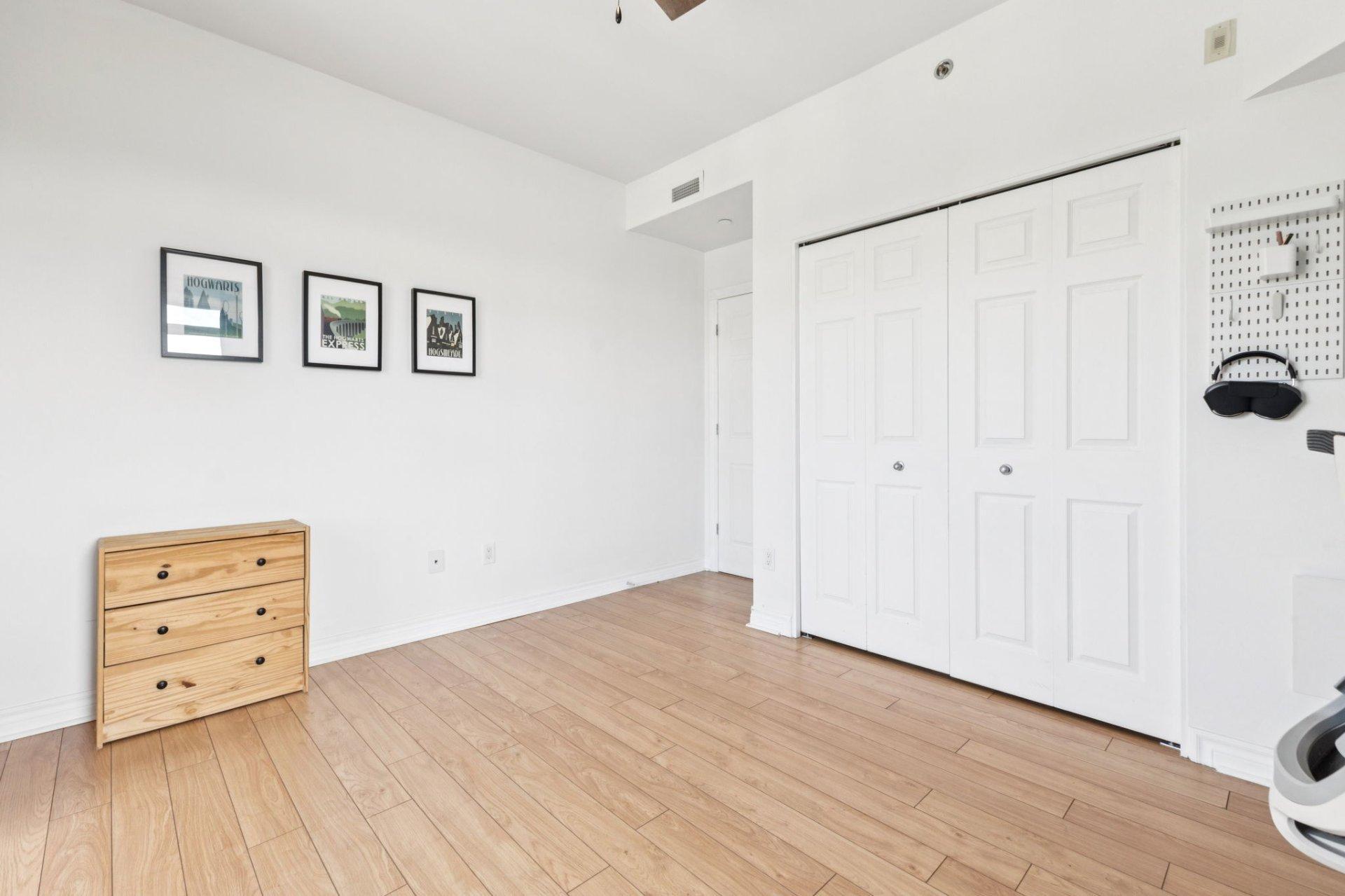 









1160


Ch. d'Aylmer

, 608,
Gatineau (Aylmer),




QC
J9H0E9

