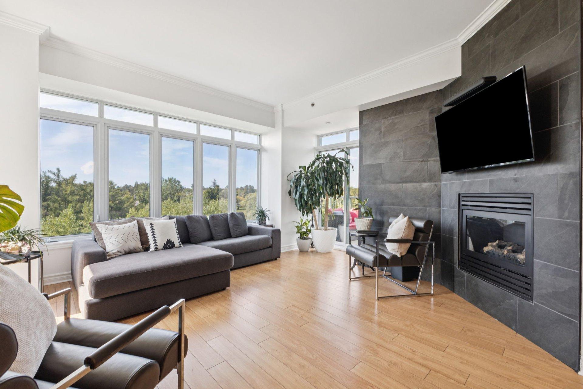 









1160


Ch. d'Aylmer

, 608,
Gatineau (Aylmer),




QC
J9H0E9

