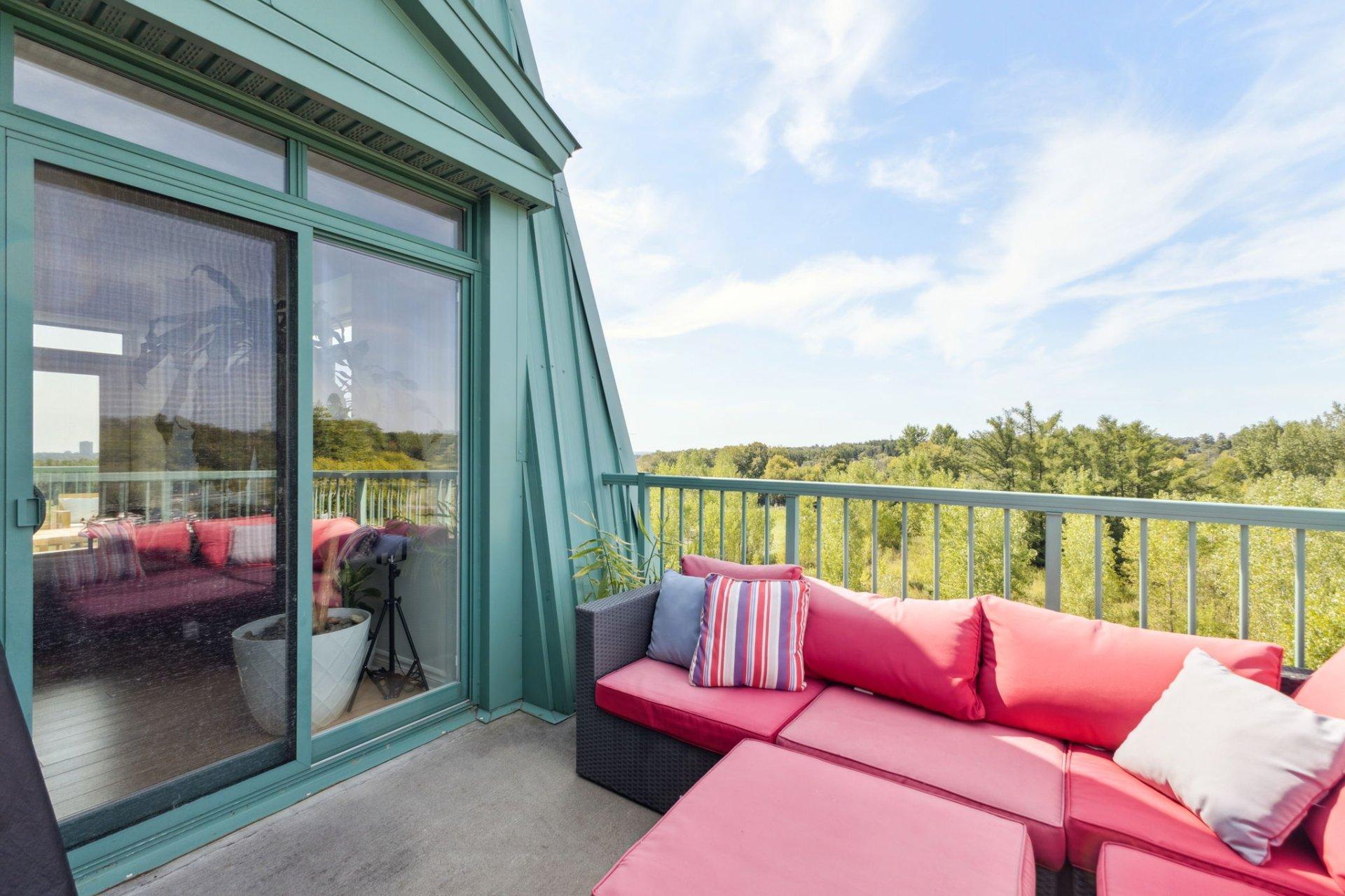 









1160


Ch. d'Aylmer

, 608,
Gatineau (Aylmer),




QC
J9H0E9

