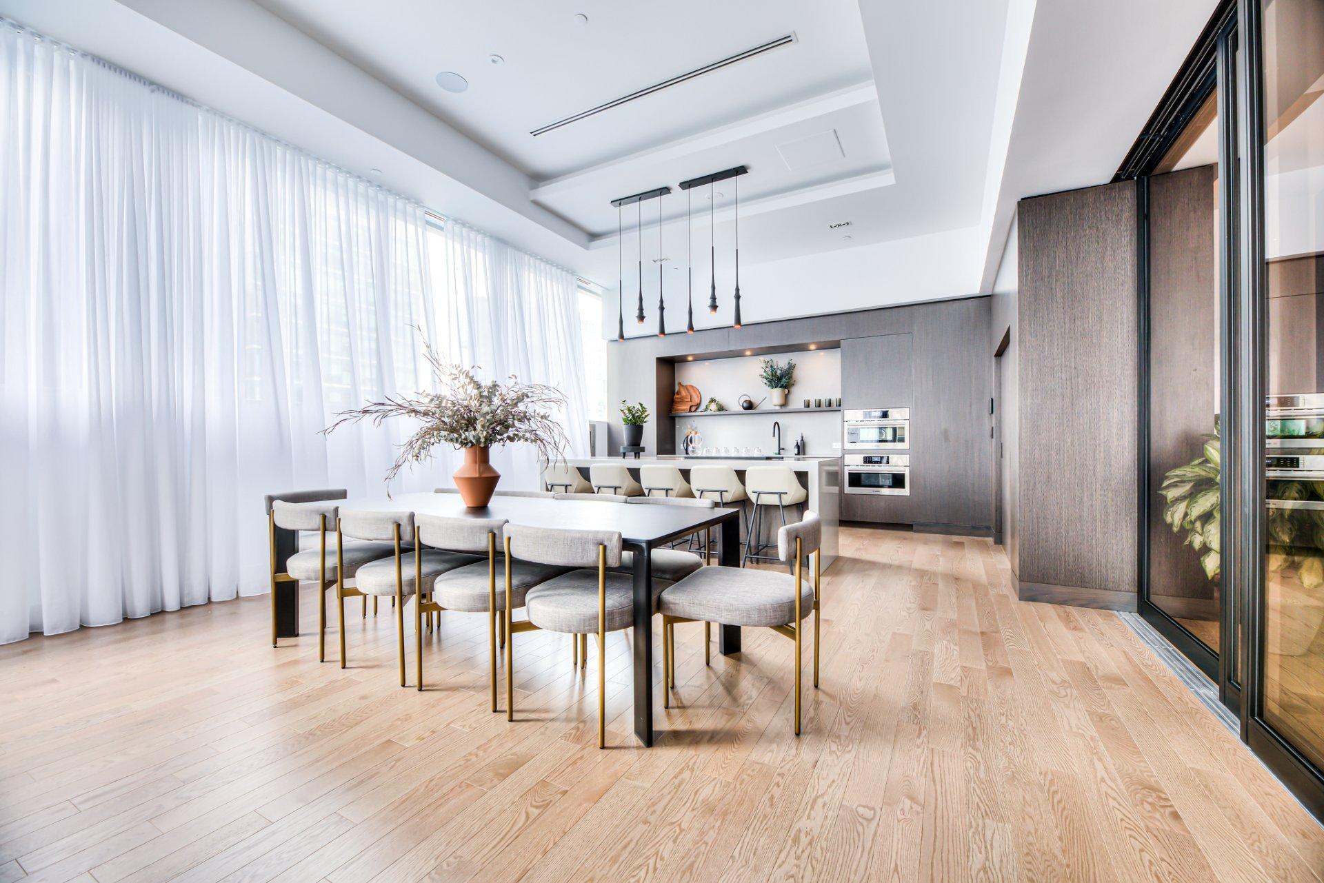 









720


Rue St-Jacques

, 2504,
Montréal (Ville-Marie),




QC
H3C1A1

