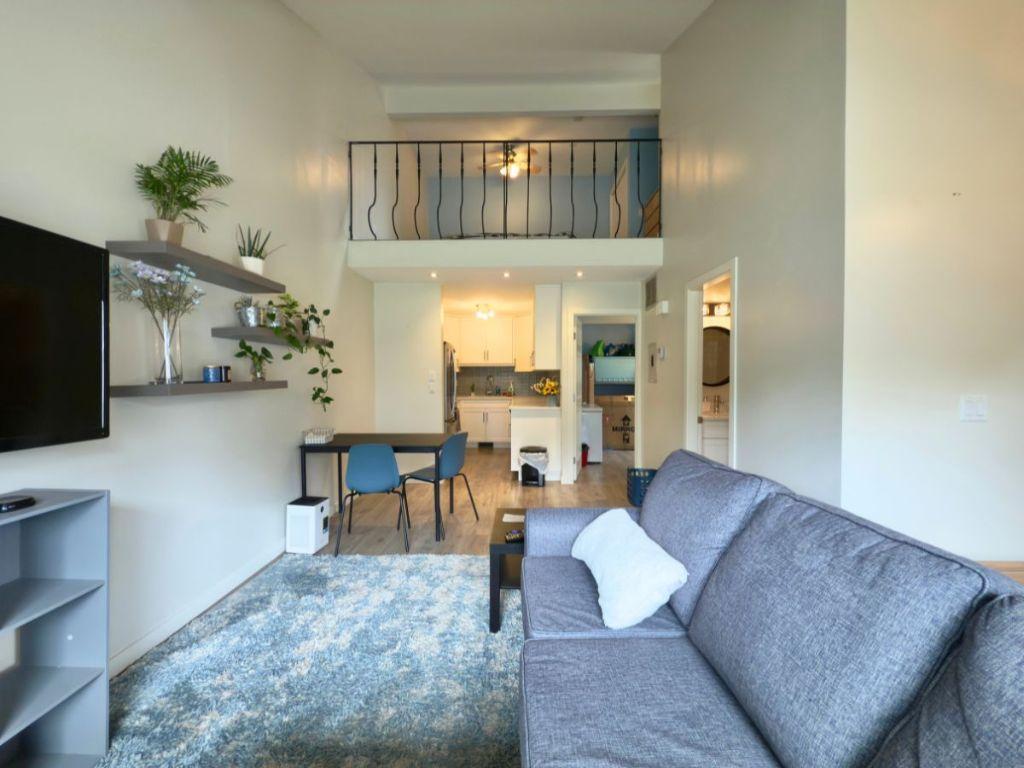 









3155


Gordon

Drive, 202,
Kelowna,




BC
V1W 3N5

