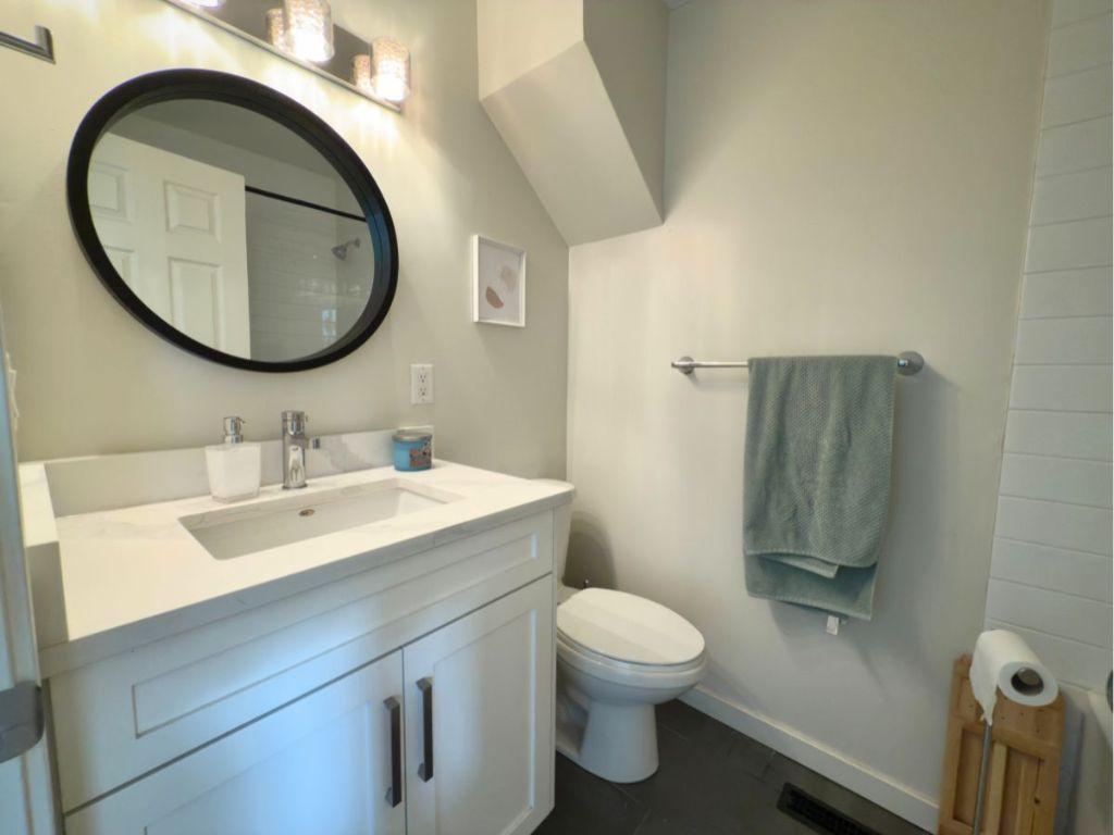 









3155


Gordon

Drive, 202,
Kelowna,




BC
V1W 3N5

