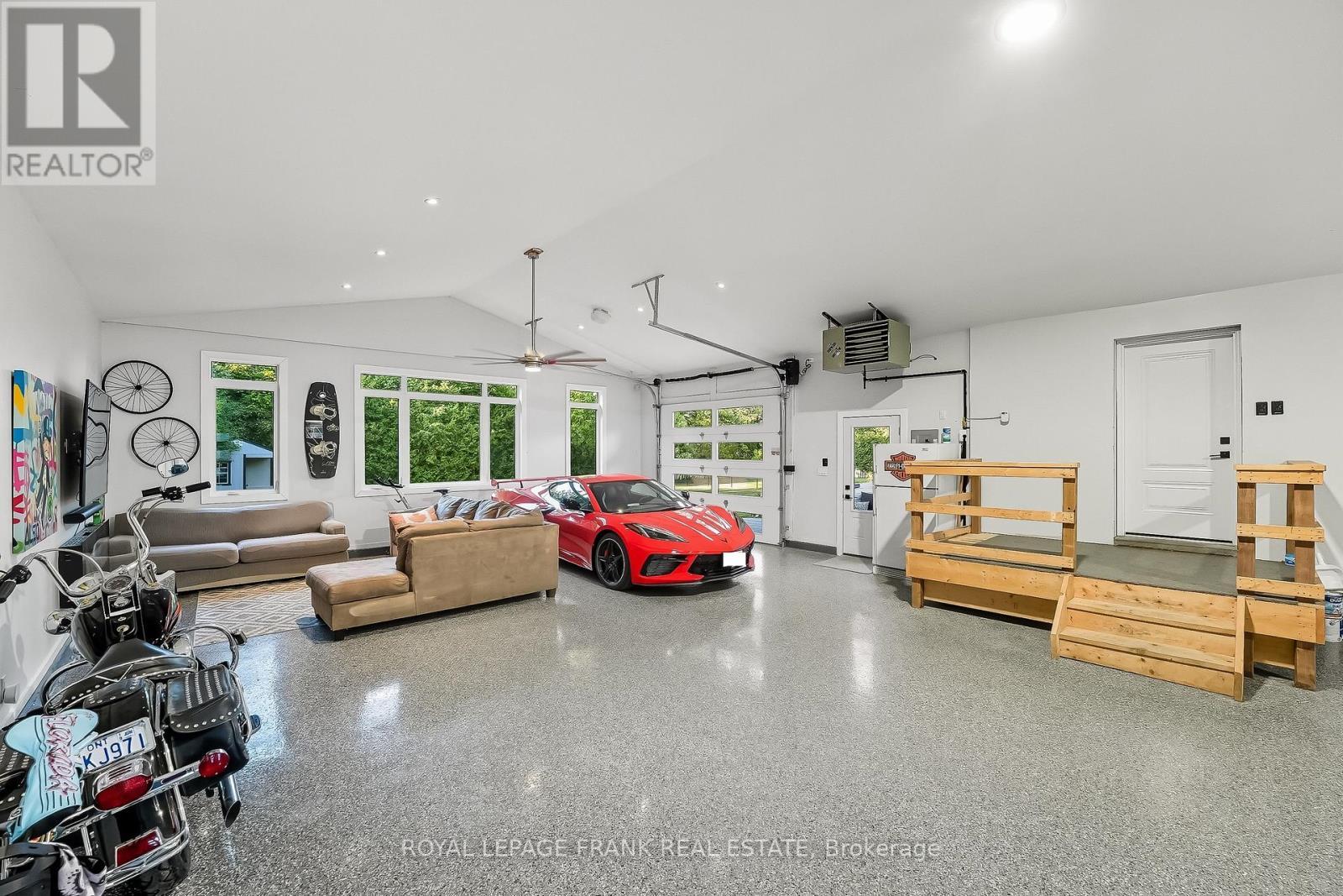 












393 LORNE STREET

,
Scugog (Port Perry),




Ontario
L9L1G1

