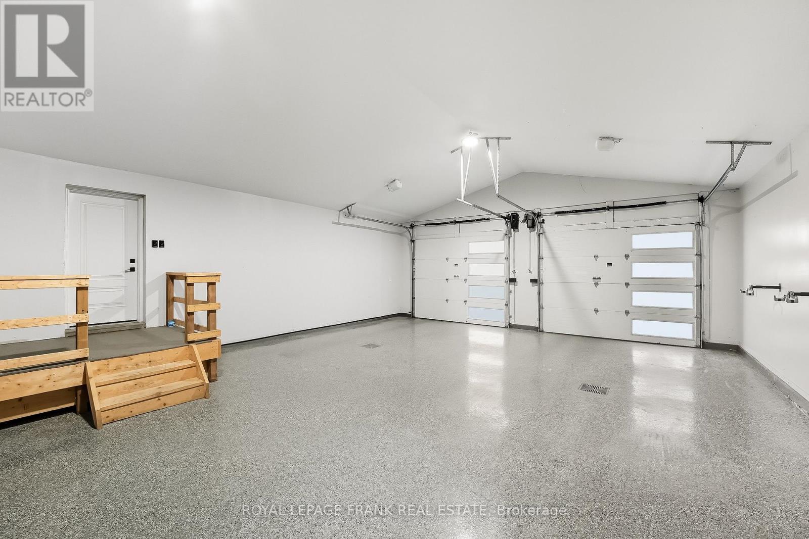 












393 LORNE STREET

,
Scugog (Port Perry),




Ontario
L9L1G1

