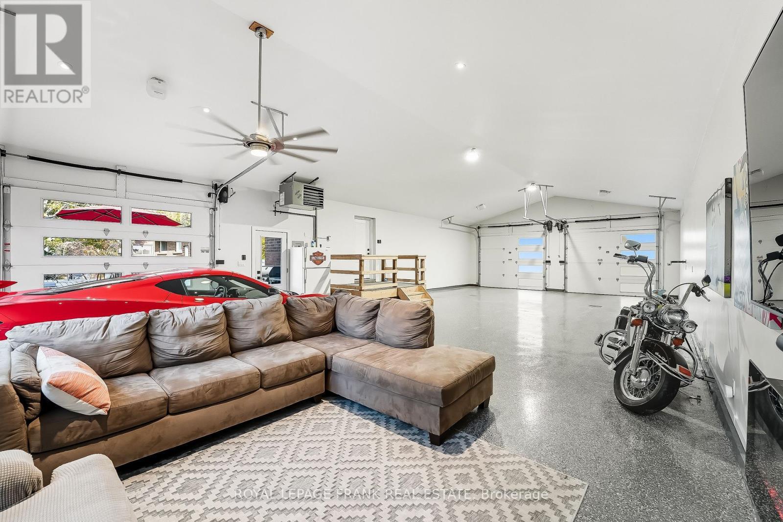 












393 LORNE STREET

,
Scugog (Port Perry),




Ontario
L9L1G1

