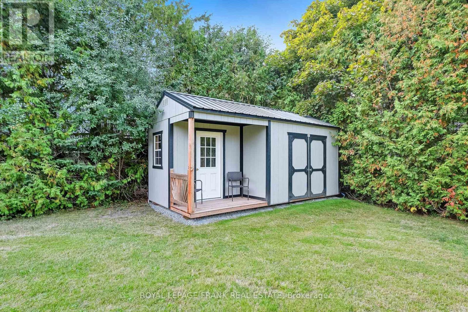 












393 LORNE STREET

,
Scugog (Port Perry),




Ontario
L9L1G1

