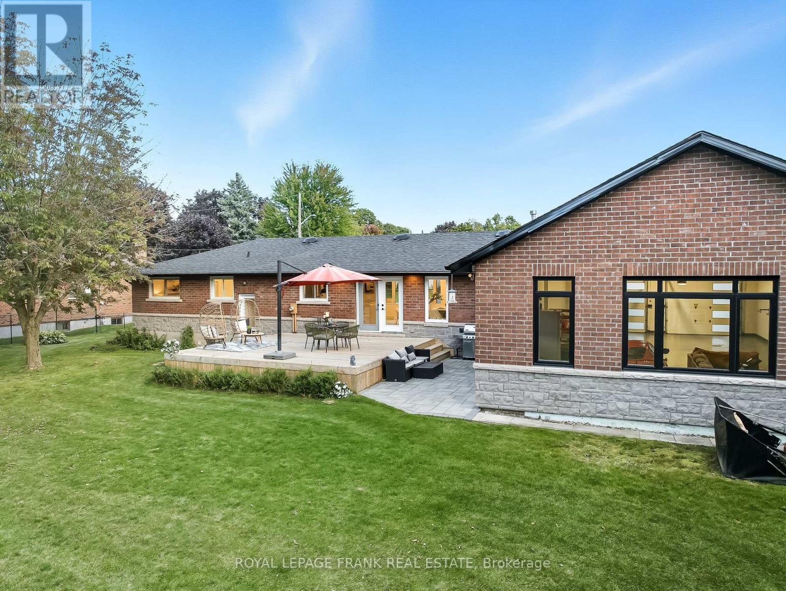 












393 LORNE STREET

,
Scugog (Port Perry),




Ontario
L9L1G1

