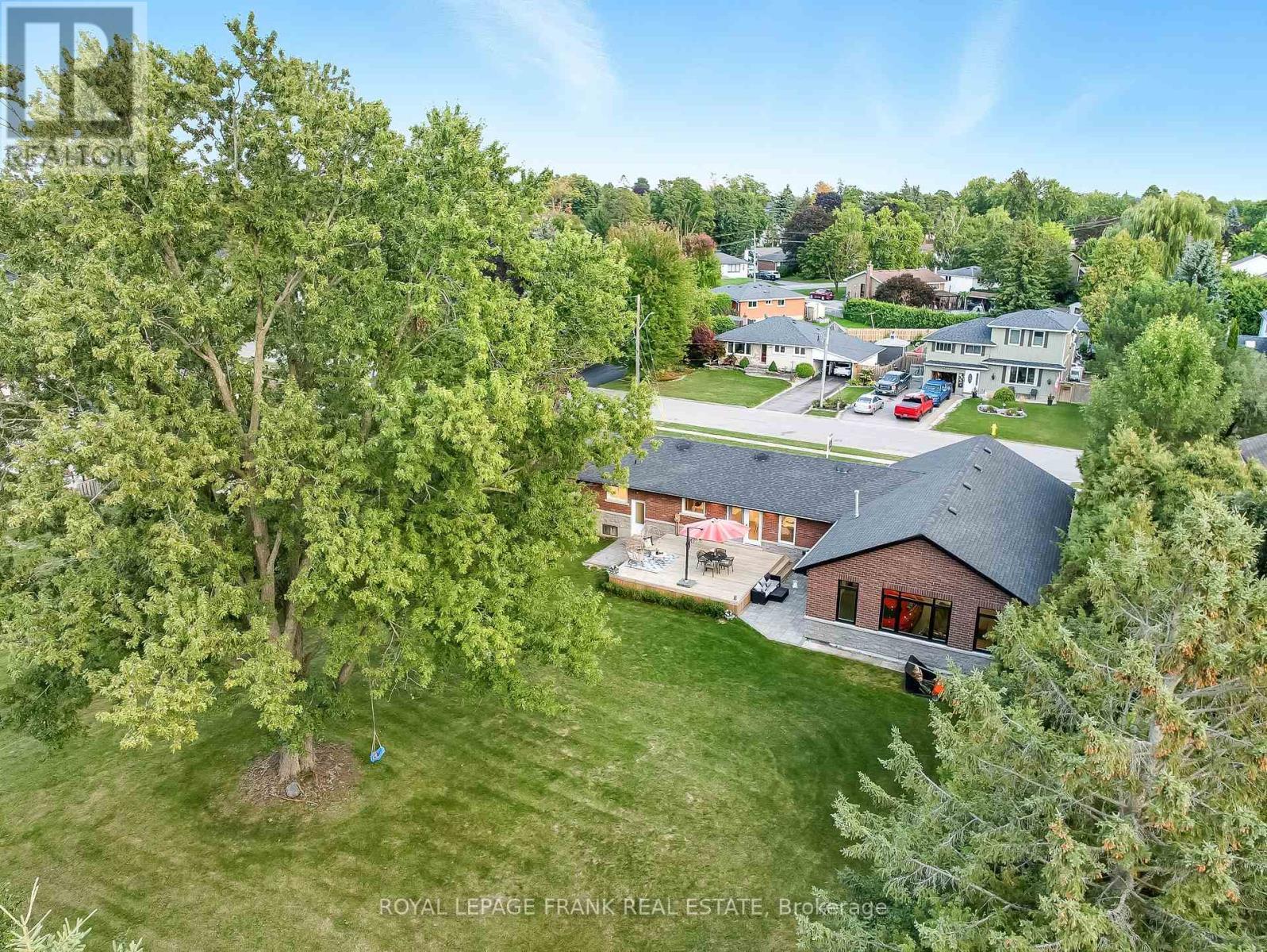 












393 LORNE STREET

,
Scugog (Port Perry),




Ontario
L9L1G1

