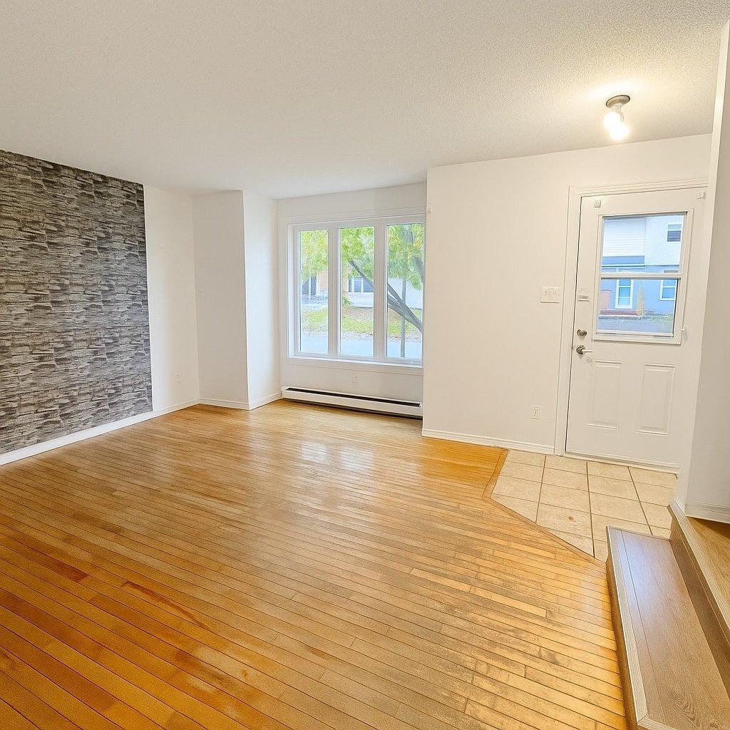 









159


Rue de Bourgneuf

,
Gatineau (Masson-Angers),




QC
J8M1X3

