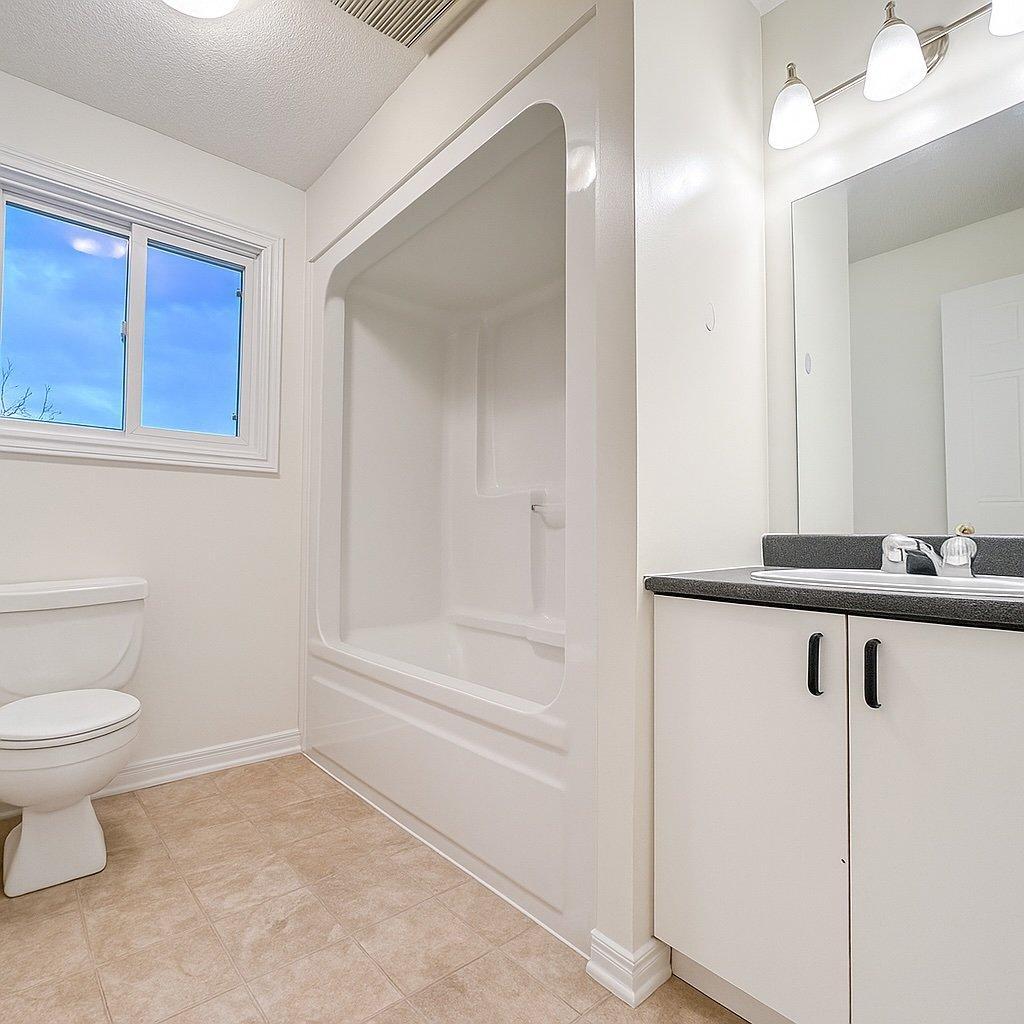 









159


Rue de Bourgneuf

,
Gatineau (Masson-Angers),




QC
J8M1X3

