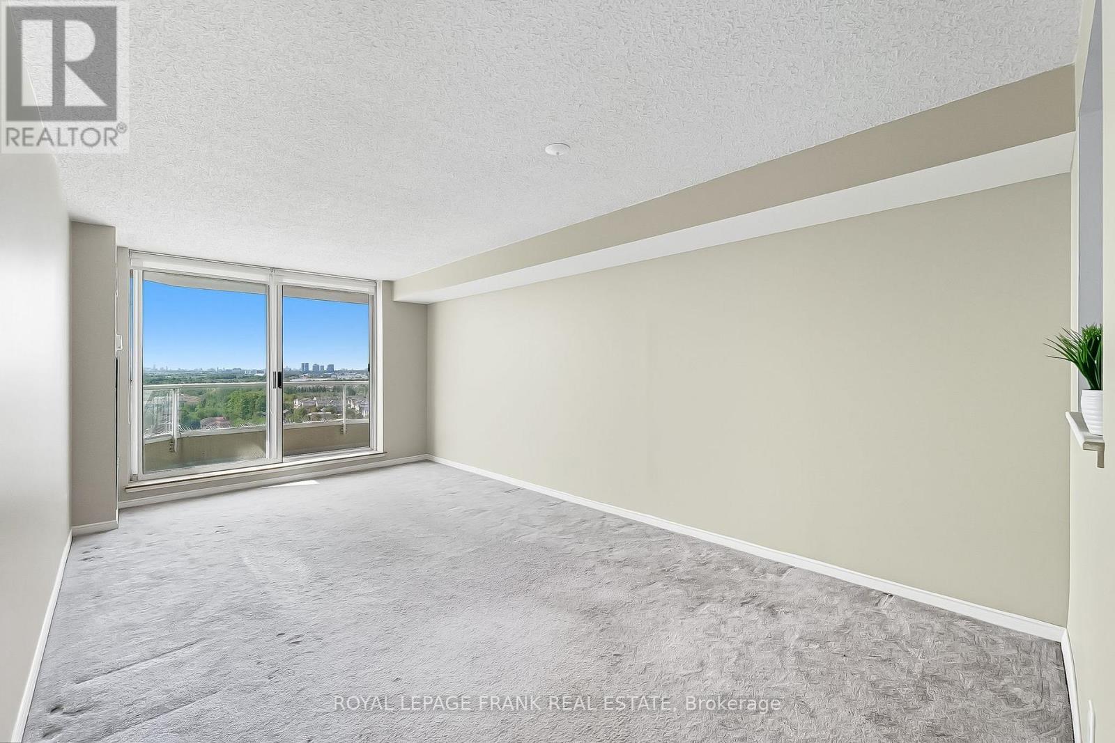 












1812 - 400 MCLEVIN AVENUE

,
Toronto (Malvern),




Ontario
M1B5J4

