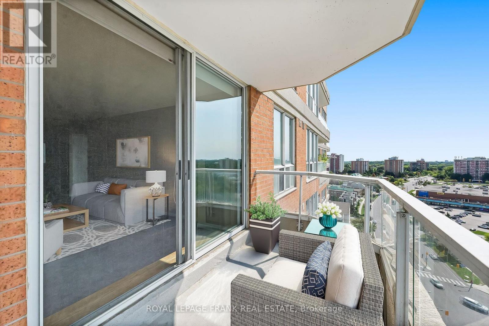 












1812 - 400 MCLEVIN AVENUE

,
Toronto (Malvern),




Ontario
M1B5J4

