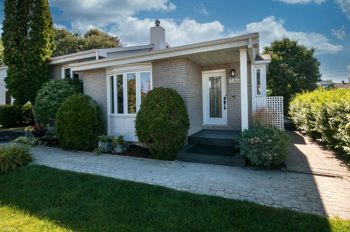 









356


Rue Dufrost

,
Varennes,




QC
J3X1M3

