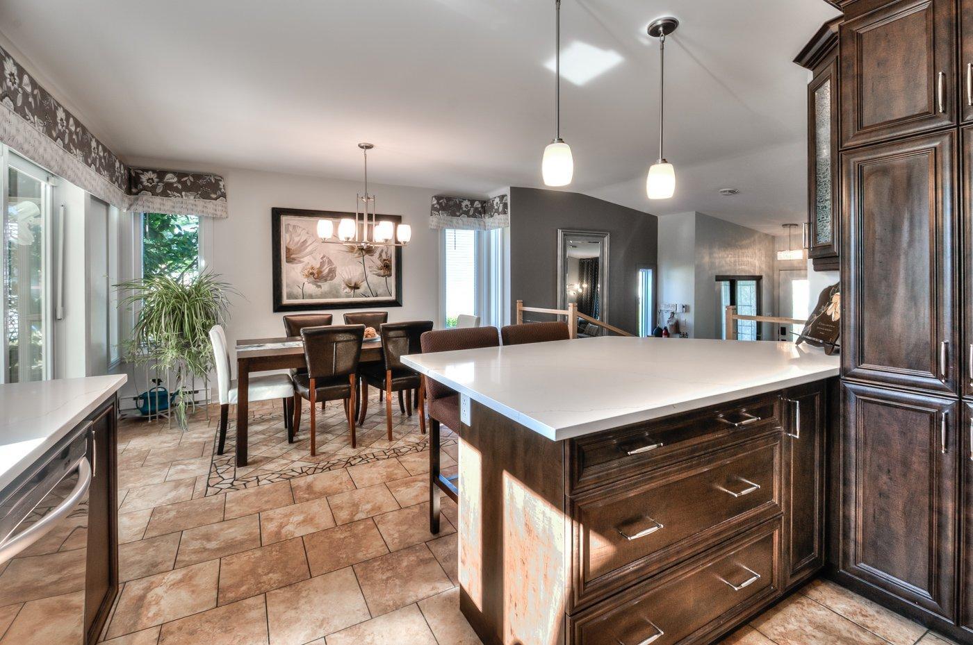 









356


Rue Dufrost

,
Varennes,




QC
J3X1M3

