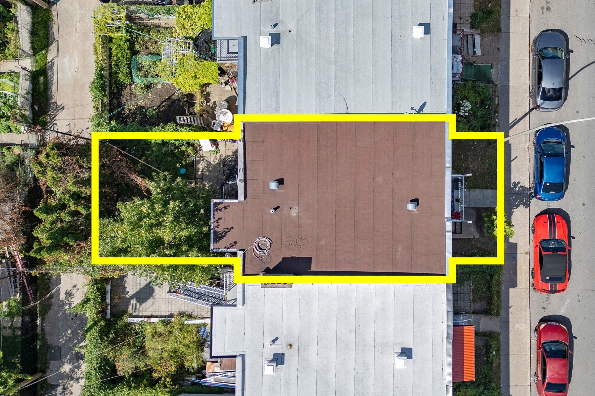 









8154

 - 8156


Rue Durocher

,
Montréal (Villeray/Saint-Michel/Parc-Extension),




QC
H3N2A9

