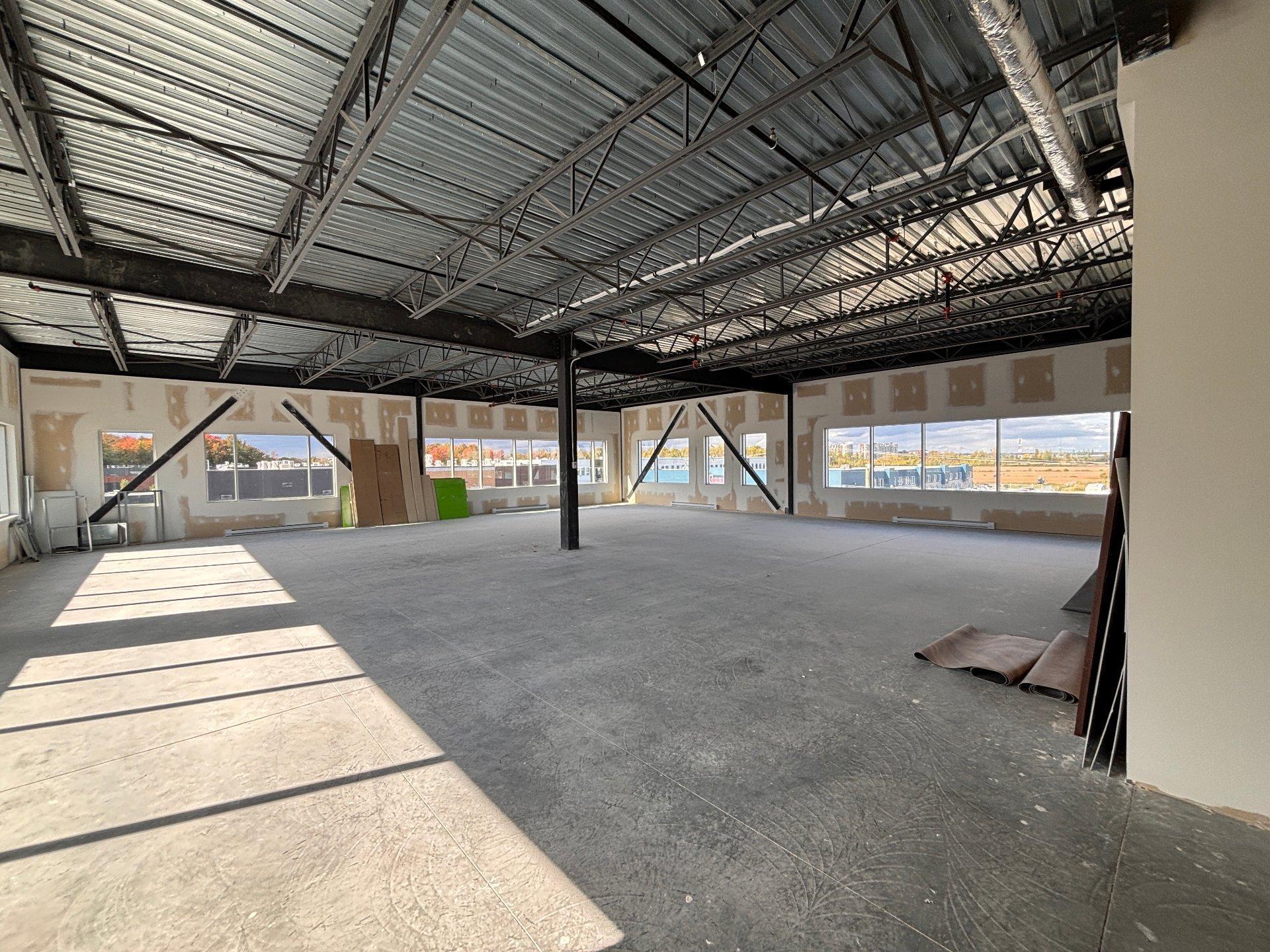 









3351


Av. de la Gare

, 300,
Mascouche,




QC
J6W6M1

