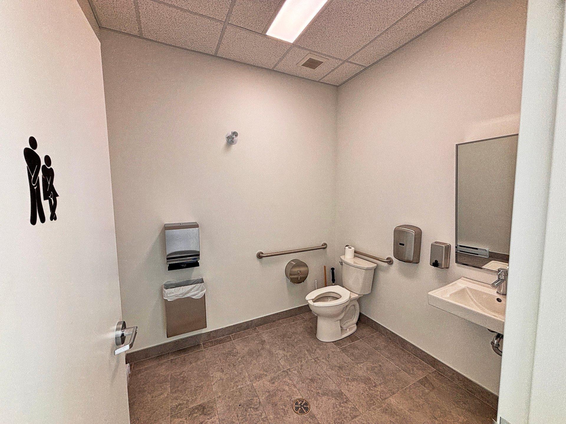 









3351


Av. de la Gare

, 300,
Mascouche,




QC
J6W6M1

