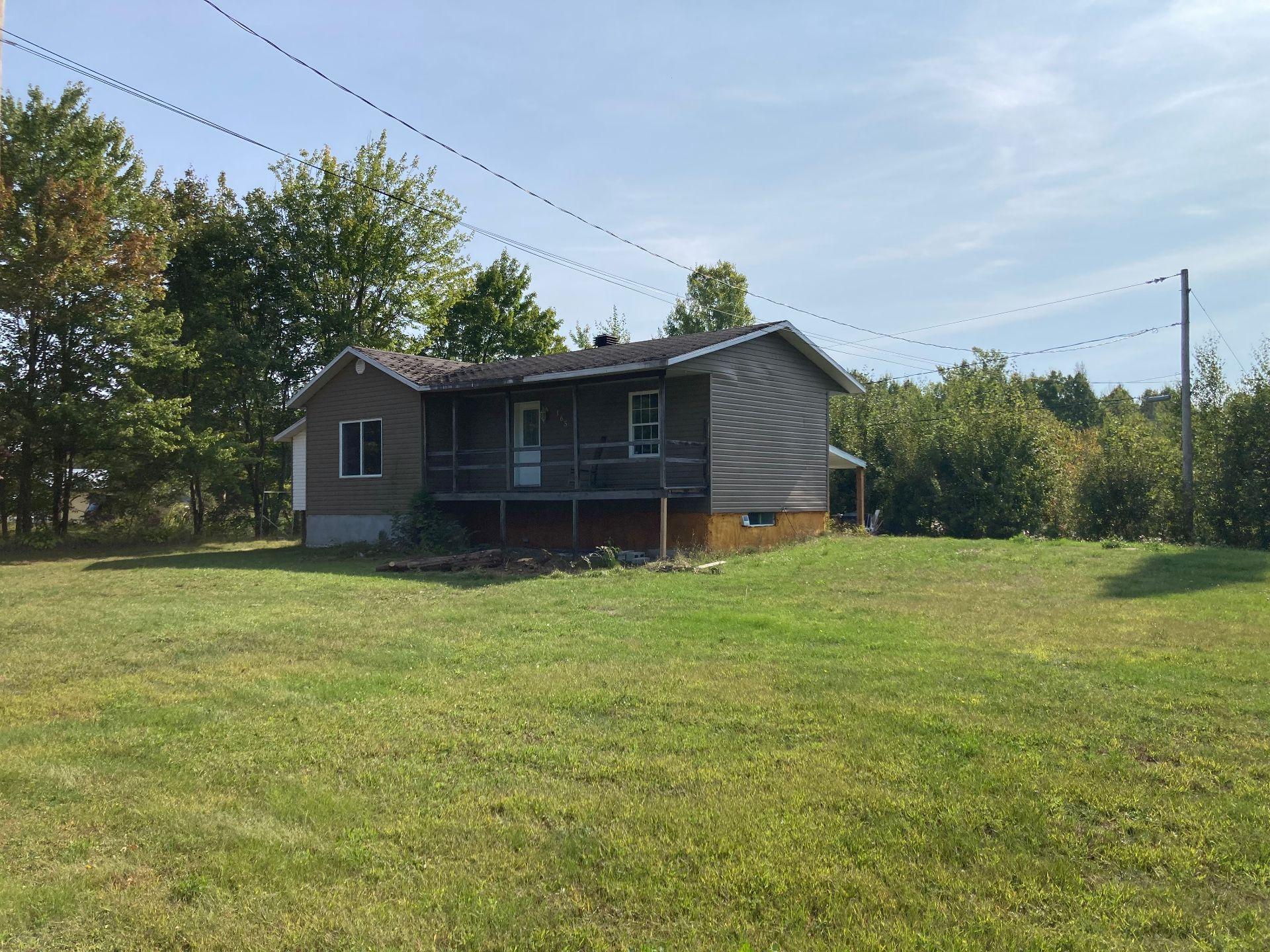 









165


Rue Roland

,
Saint-Étienne-des-Grès,




QC
G0X2P0

