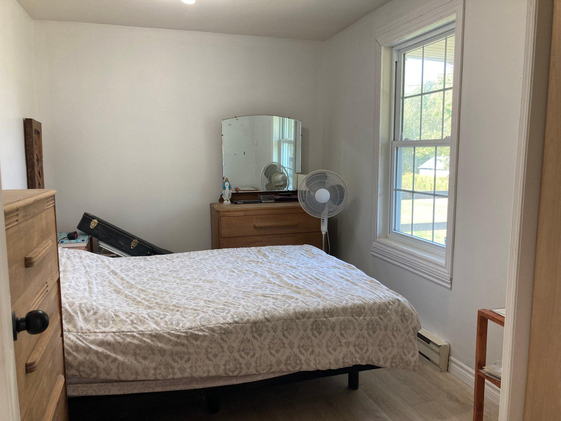 









165


Rue Roland

,
Saint-Étienne-des-Grès,




QC
G0X2P0

