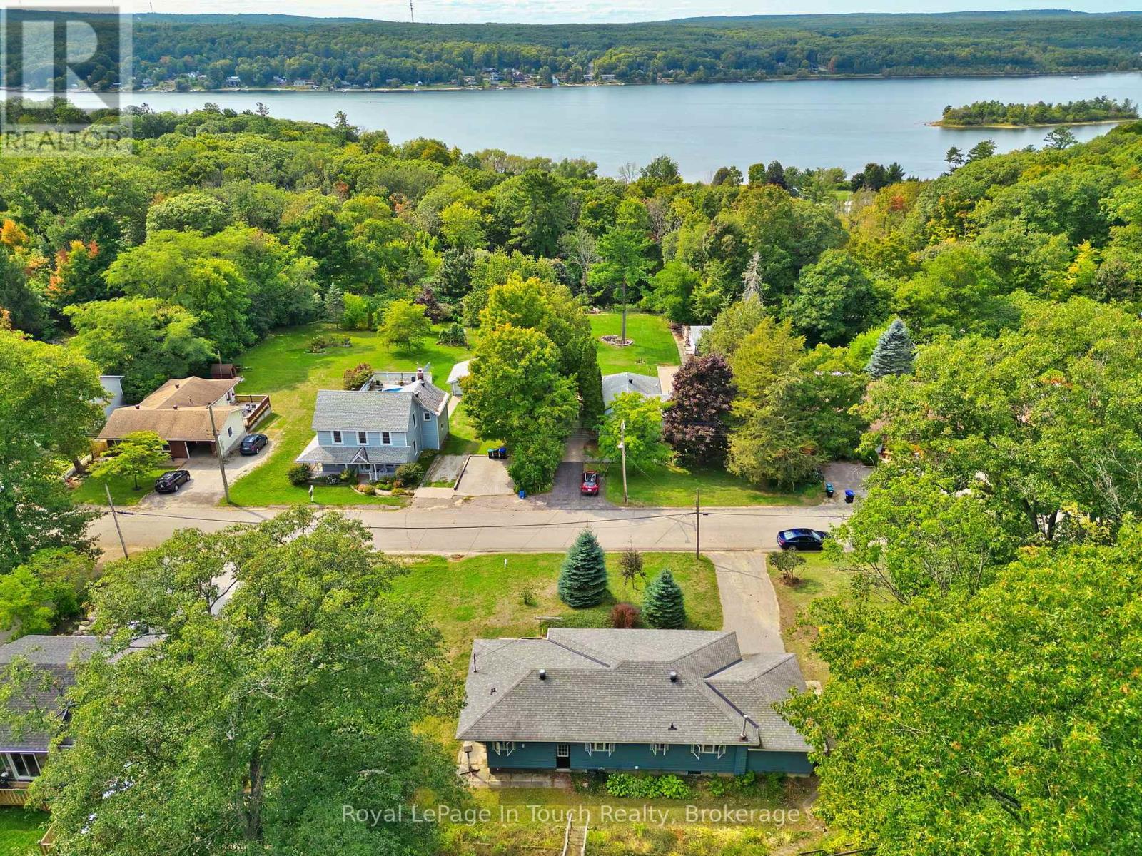 












319 CHURCH STREET

,
Penetanguishene,




Ontario
L9M1G5

