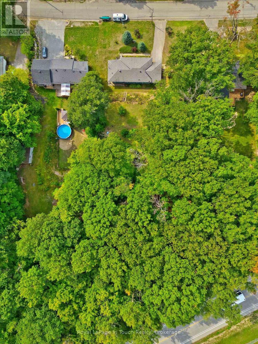 












319 CHURCH STREET

,
Penetanguishene,




Ontario
L9M1G5

