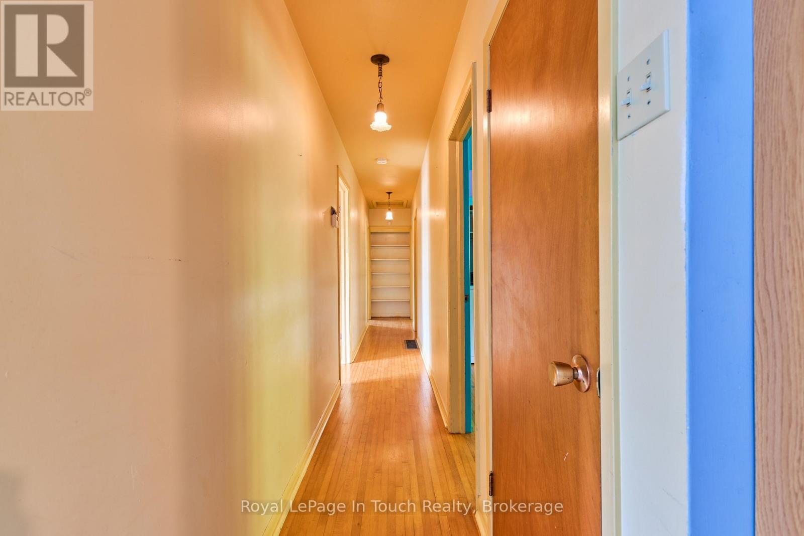 












319 CHURCH STREET

,
Penetanguishene,




Ontario
L9M1G5

