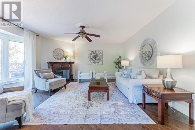












518 GRAND RIDGE DRIVE

,
Cambridge,




Ontario
N1S4Y9

