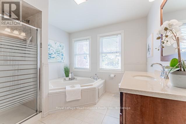 












518 GRAND RIDGE DRIVE

,
Cambridge,




Ontario
N1S4Y9

