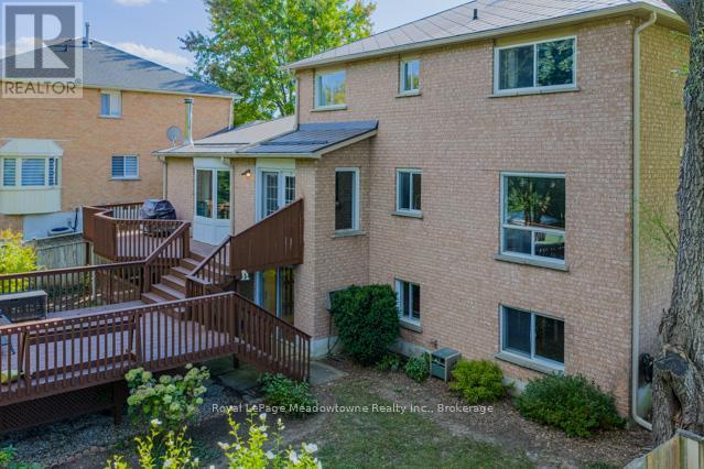 












518 GRAND RIDGE DRIVE

,
Cambridge,




Ontario
N1S4Y9

