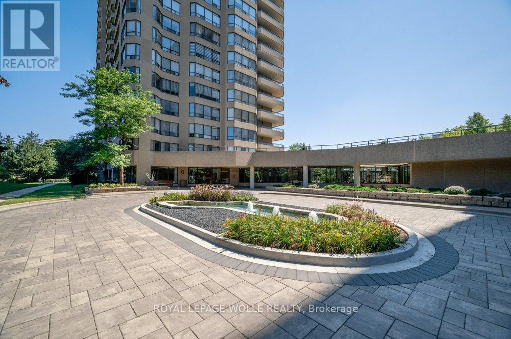












903 - 4 WILLOW STREET

,
Waterloo,




Ontario
N2J4S2

