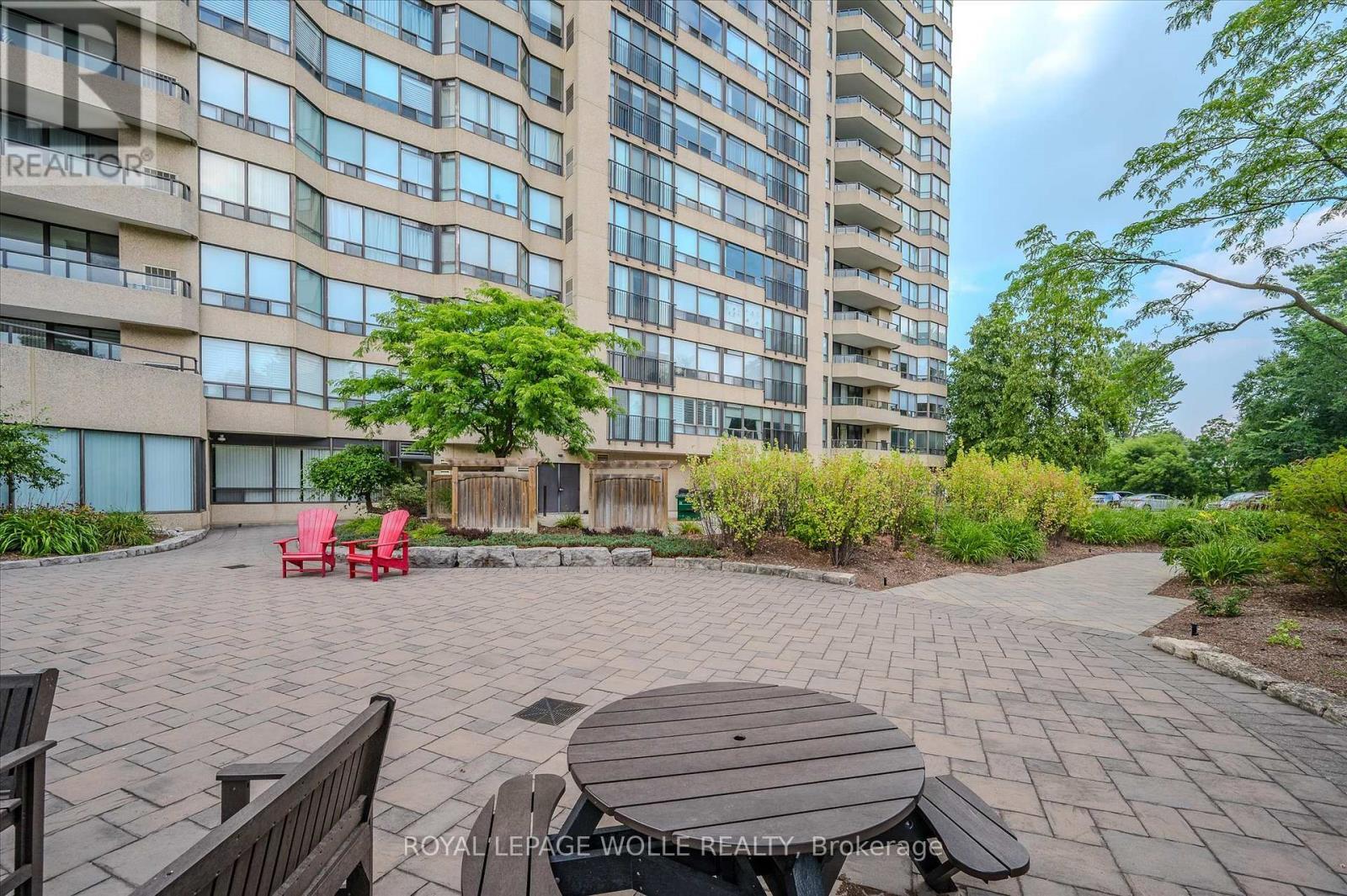 












903 - 4 WILLOW STREET

,
Waterloo,




Ontario
N2J4S2


