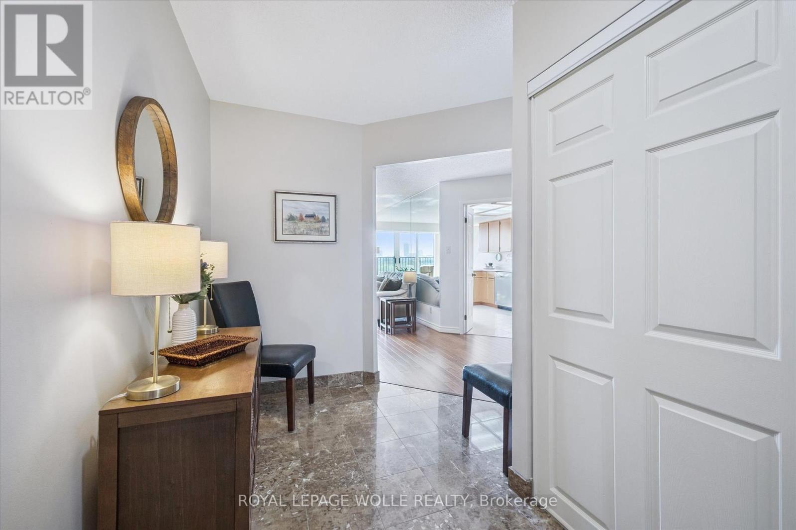 












903 - 4 WILLOW STREET

,
Waterloo,




Ontario
N2J4S2

