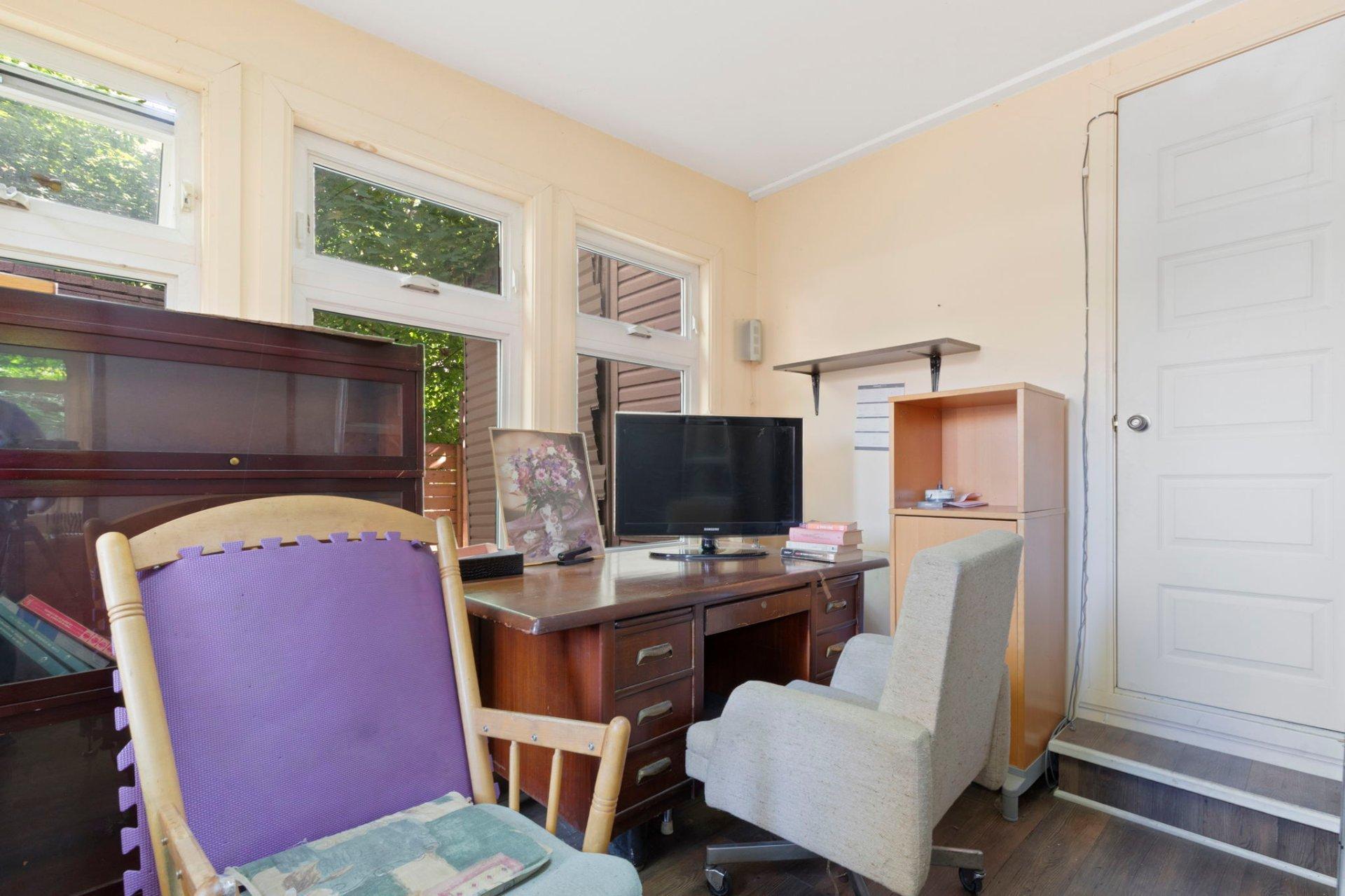 









1105


Rue Grant

,
Longueuil (Le Vieux-Longueuil),




QC
J4H3J9

