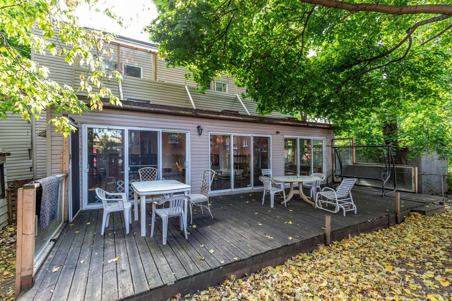 









1105


Rue Grant

,
Longueuil (Le Vieux-Longueuil),




QC
J4H3J9

